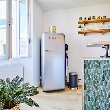 شقة Guestready - Cozy Apt Near Cote Des Basques W Parking!