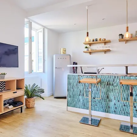 アパート Guestready - Cozy Apt Near Cote Des Basques W Parking!